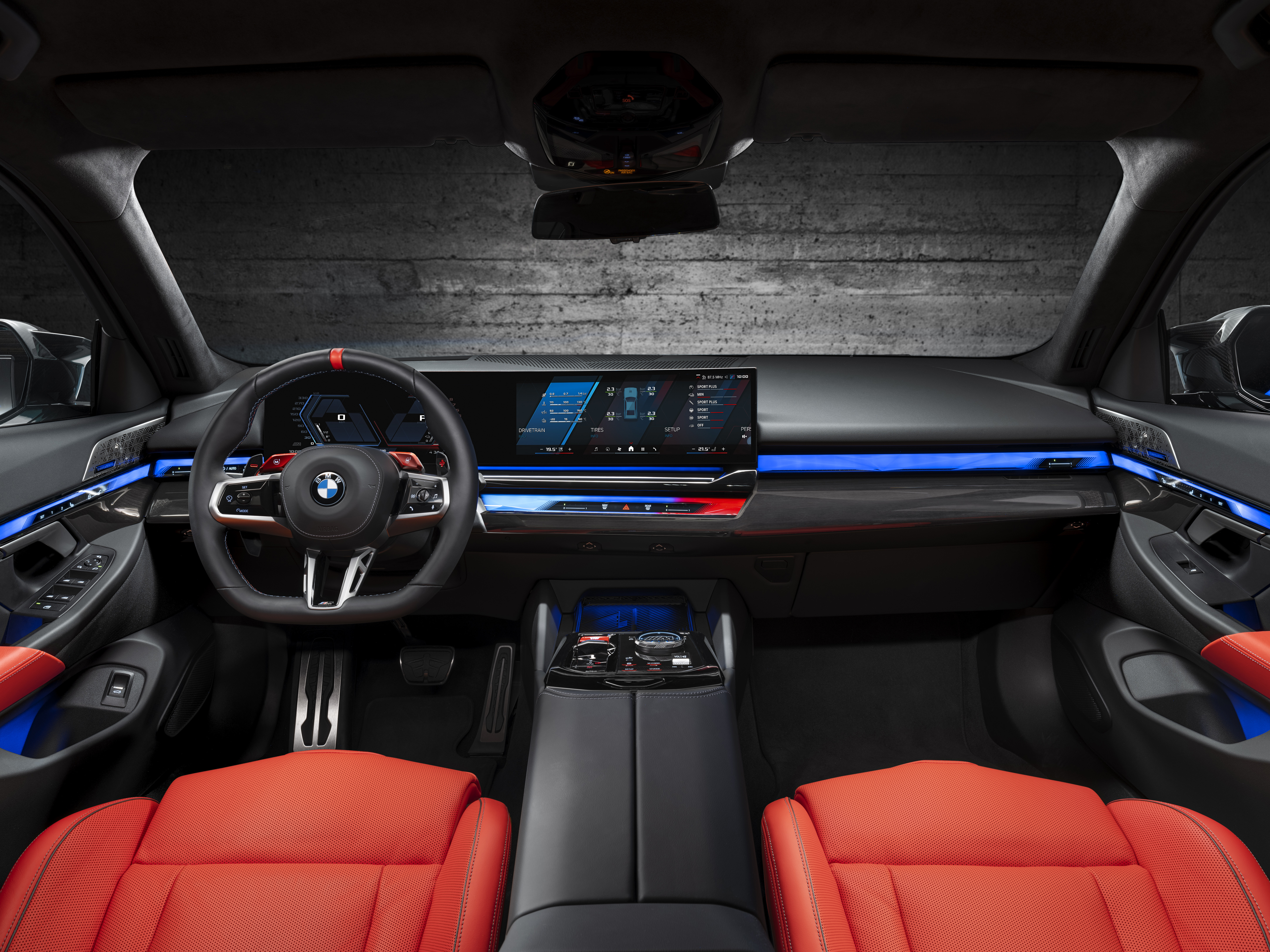 BMW M5 TOURING | NOVÝ SPORTOVNÍ KOMBÍK | V8 HYBRID 727 KONÍ | BLOG | INFORMACE | PRVNÍ REZERVACE ONLINE |  AUTOiBUY.com